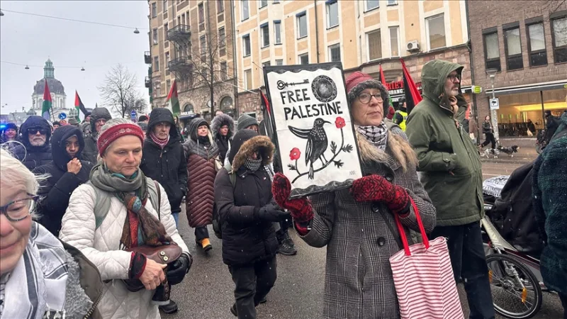 Centenas de pessoas marcham na Suécia contra a decisão de Israel de anexar a Cisjordânia ocupada